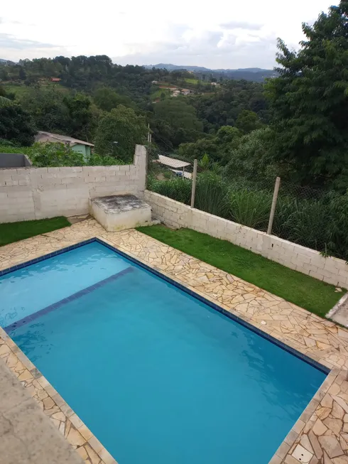 Foto 1 de Fazenda/Sítio com 2 Quartos à venda, 680m² em Estacao de Moreiras, Mairinque