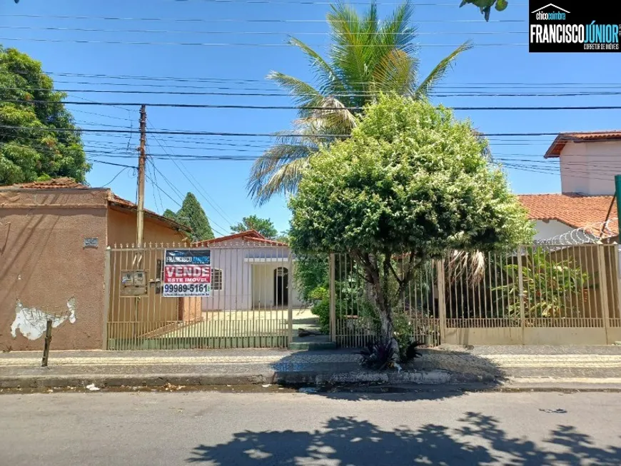 Foto 1 de Casa com 3 Quartos à venda, 360m² em Setor Coimbra, Goiânia