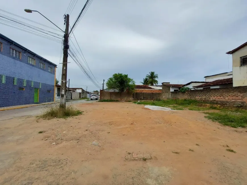 Foto 1 de Lote/Terreno à venda, 300m² em Benedito Bentes, Maceió