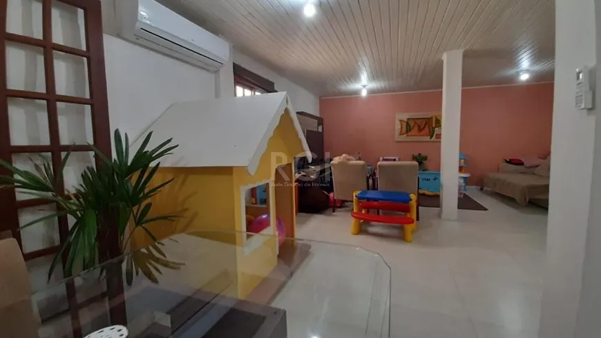 Foto 1 de Casa com 3 Quartos à venda, 179m² em Ipanema, Porto Alegre