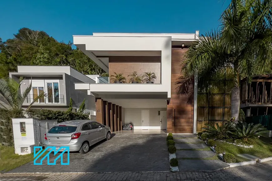 Foto 1 de Casa com 4 Quartos à venda, 520m² em Fazendinha, Itajaí