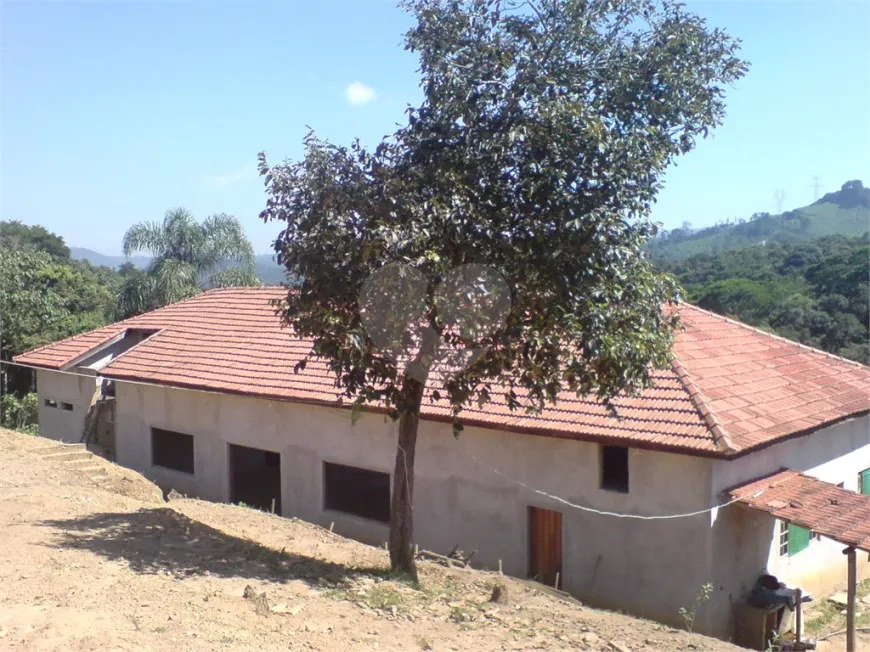 Foto 1 de Fazenda/Sítio com 1 Quarto à venda, 228m² em Pirucaia, Mairiporã