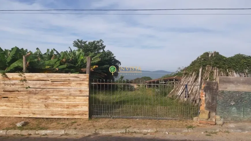 Foto 1 de Lote/Terreno à venda, 638m² em Centro, São José