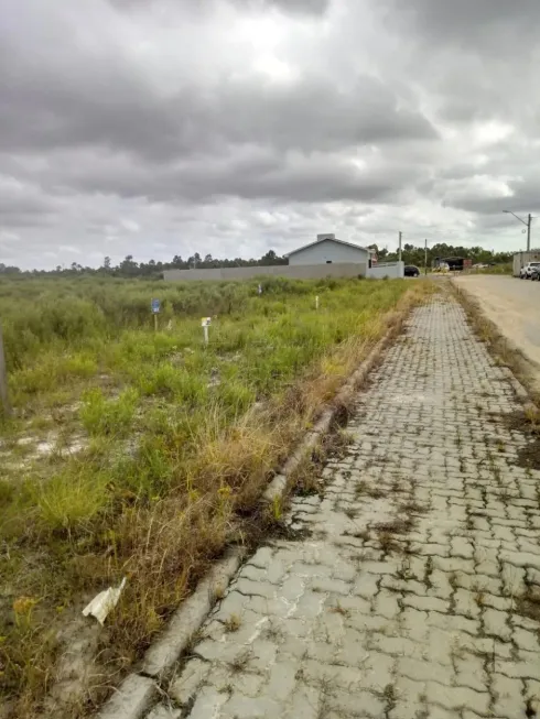 Foto 1 de Lote/Terreno à venda, 300m² em Três Vendas, Pelotas