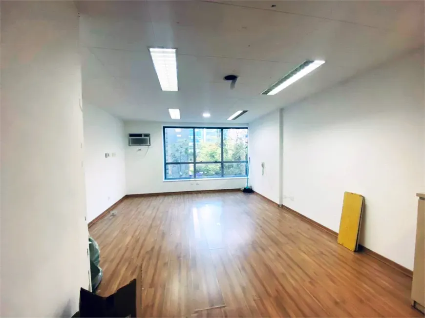 Foto 1 de Sala Comercial à venda, 77m² em Jardim Europa, São Paulo