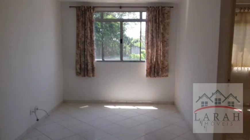 Foto 1 de Apartamento com 2 Quartos para alugar, 52m² em Jardim Caiapia, Cotia