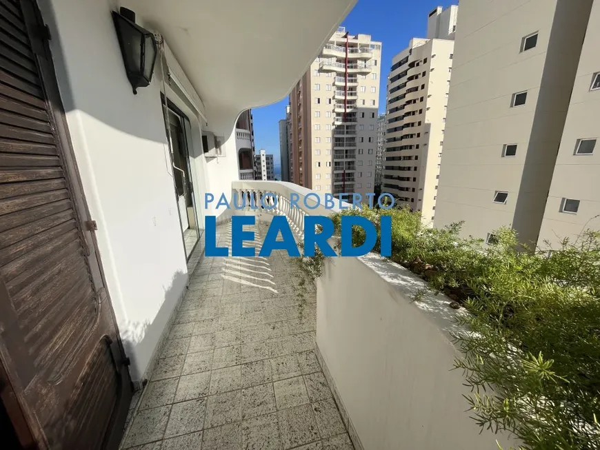 Foto 1 de Apartamento com 2 Quartos à venda, 140m² em Centro, Guarujá