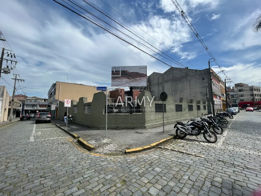 Foto 1 de Lote/Terreno à venda, 563m² em Centro Histórico, Paranaguá