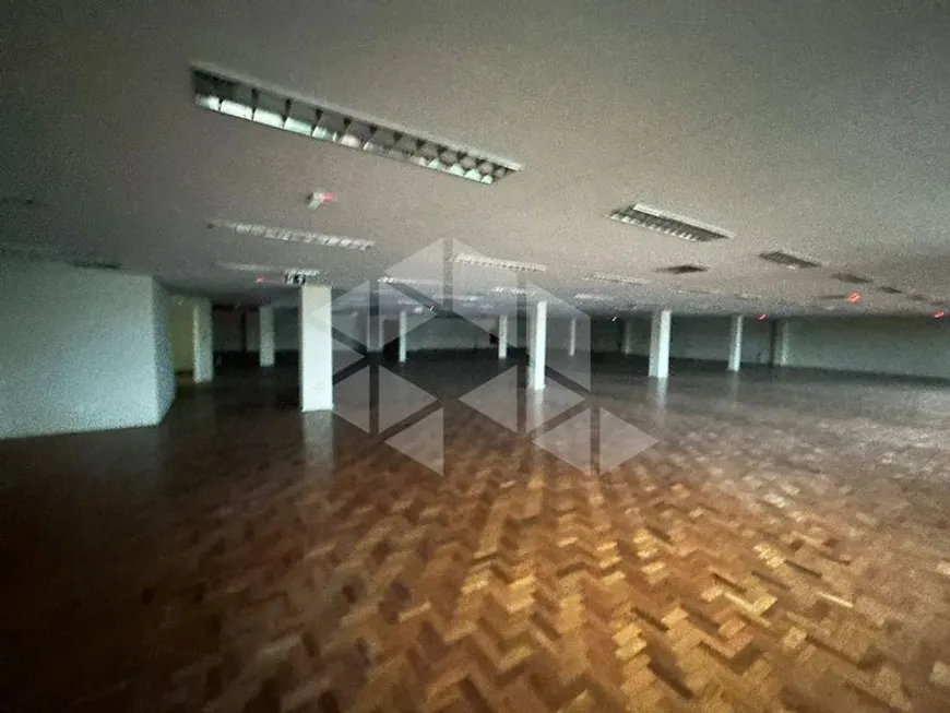 Foto 1 de Sala Comercial para alugar, 959m² em Navegantes, Porto Alegre