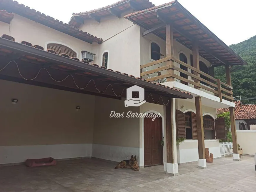 Foto 1 de Casa com 4 Quartos à venda, 250m² em Jardim Imbui, Niterói