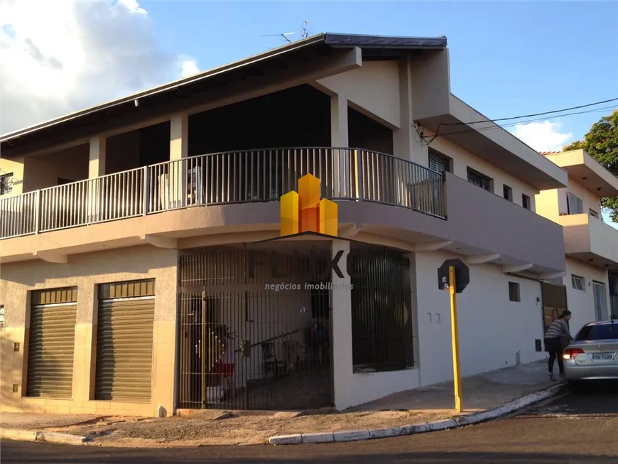 Foto 1 de Casa com 5 Quartos à venda, 250m² em Jardim Bela Vista, Bauru