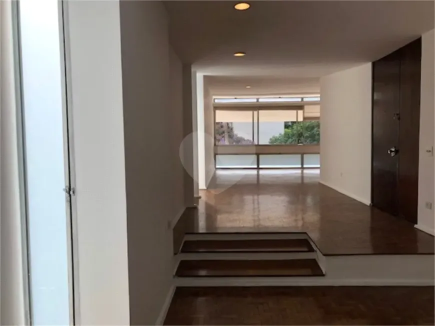 Foto 1 de Apartamento com 2 Quartos para alugar, 195m² em Jardim América, São Paulo