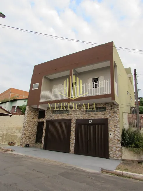 Foto 1 de Sobrado com 3 Quartos à venda, 280m² em Jardim Leblon, Cuiabá