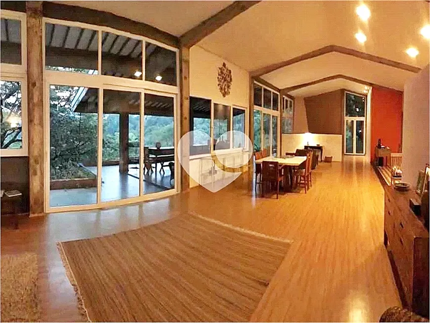 Foto 1 de Casa de Condomínio com 4 Quartos à venda, 556m² em Serra da Cantareira, Mairiporã