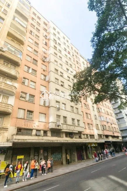 Foto 1 de Apartamento com 2 Quartos à venda, 52m² em Centro Histórico, Porto Alegre
