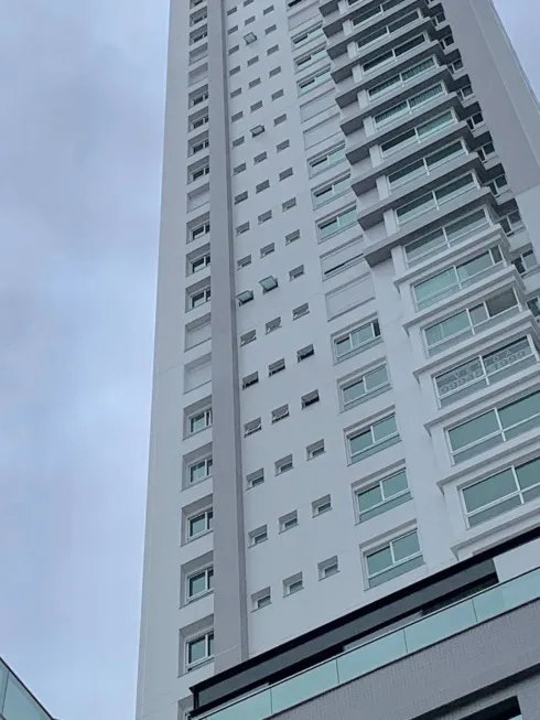 Foto 1 de Apartamento com 3 Quartos à venda, 153m² em Centro, Balneário Camboriú