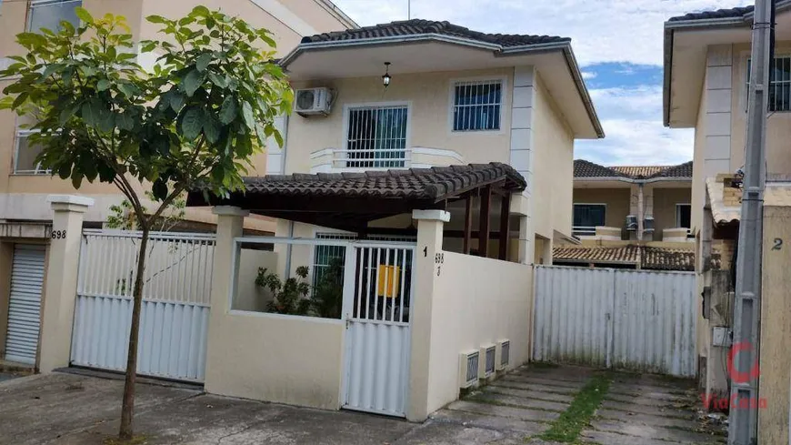 Foto 1 de Casa com 3 Quartos à venda, 107m² em Jardim Marileia, Rio das Ostras
