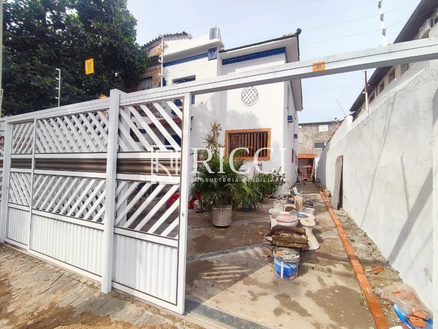 Foto 1 de Lote/Terreno à venda, 240m² em Macuco, Santos