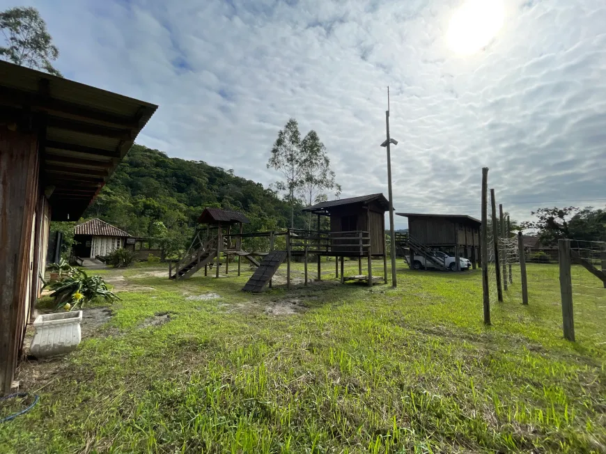 Foto 1 de Fazenda/Sítio com 3 Quartos à venda, 24000m² em Rio do Meio, Itajaí