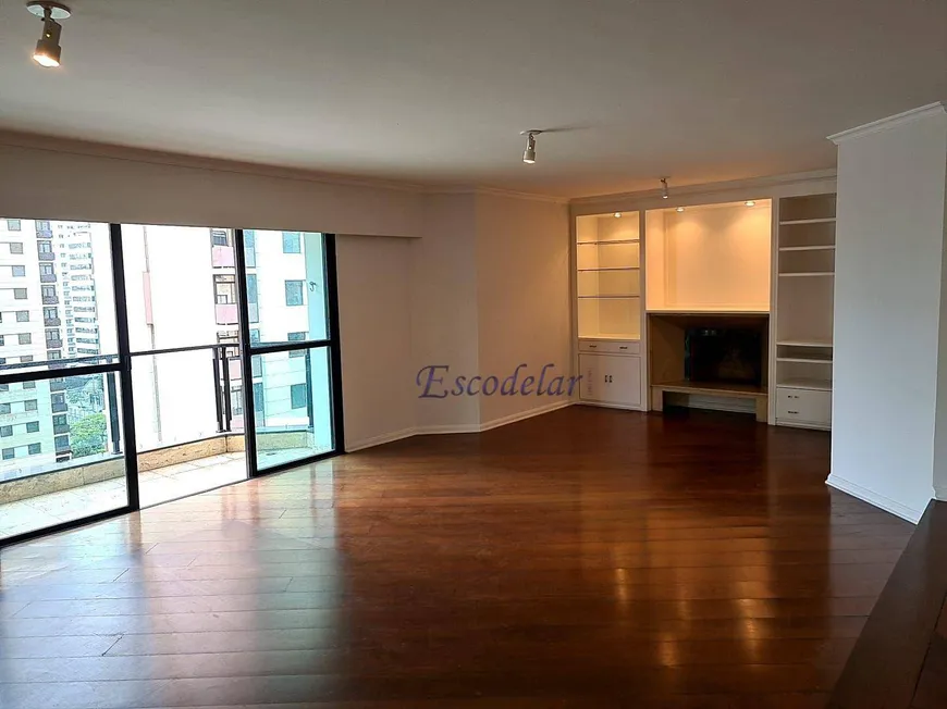 Foto 1 de Apartamento com 4 Quartos à venda, 240m² em Itaim Bibi, São Paulo