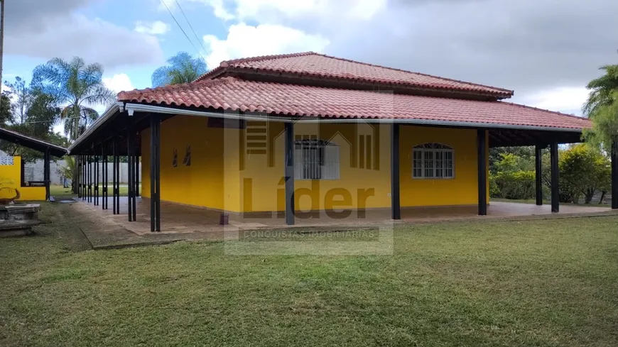 Foto 1 de Fazenda/Sítio com 3 Quartos à venda, 365m² em Sitios de Recreio Mantiqueira, Caçapava