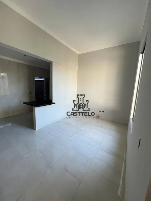 Foto 1 de Casa com 3 Quartos à venda, 84m² em Michael Licha, Londrina