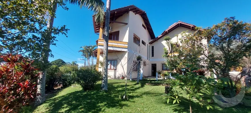 Foto 1 de Casa com 5 Quartos à venda, 249m² em Capoeiras, Florianópolis