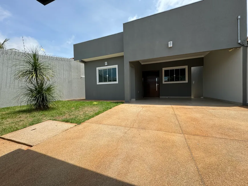 Foto 1 de Casa com 3 Quartos à venda, 125m² em Parque Residencial dos Girassóis, Campo Grande