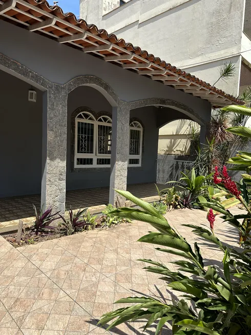 Foto 1 de Casa com 6 Quartos à venda, 335m² em Costa Do Sol, Macaé