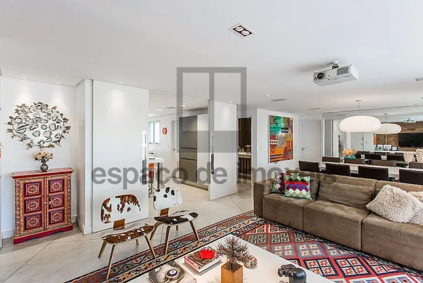 Foto 1 de Apartamento com 3 Quartos à venda, 172m² em Morumbi, São Paulo