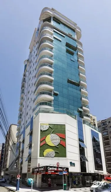 Foto 1 de Apartamento com 3 Quartos à venda, 143m² em Centro, Balneário Camboriú