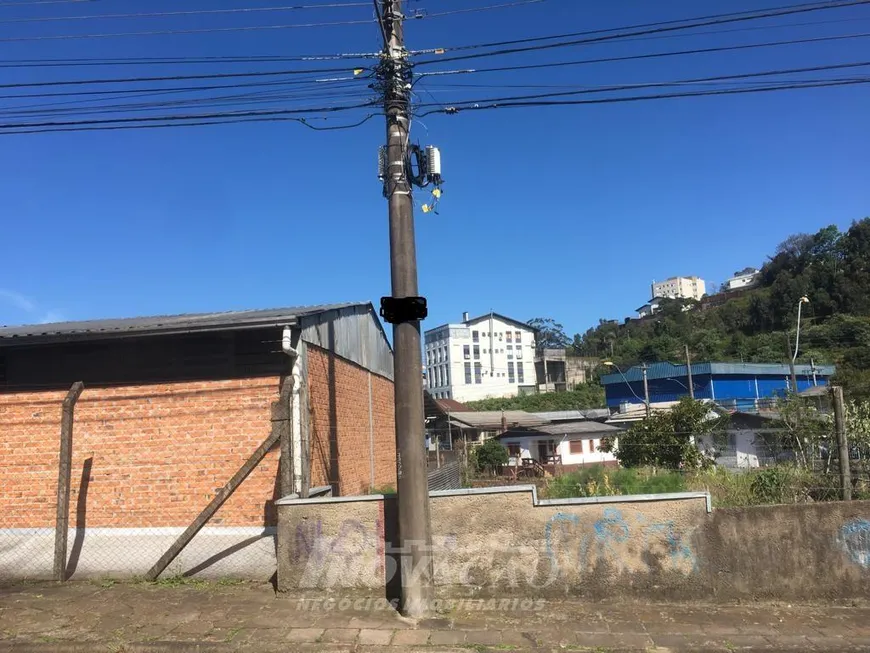 Foto 1 de Lote/Terreno à venda em Medianeira, Caxias do Sul