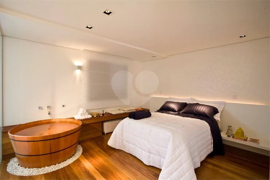 Foto 1 de Apartamento com 1 Quarto à venda, 80m² em Tatuapé, São Paulo