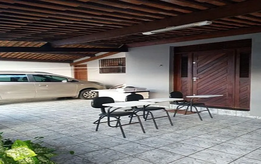 Foto 1 de Casa com 4 Quartos à venda, 180m² em Neópolis, Natal
