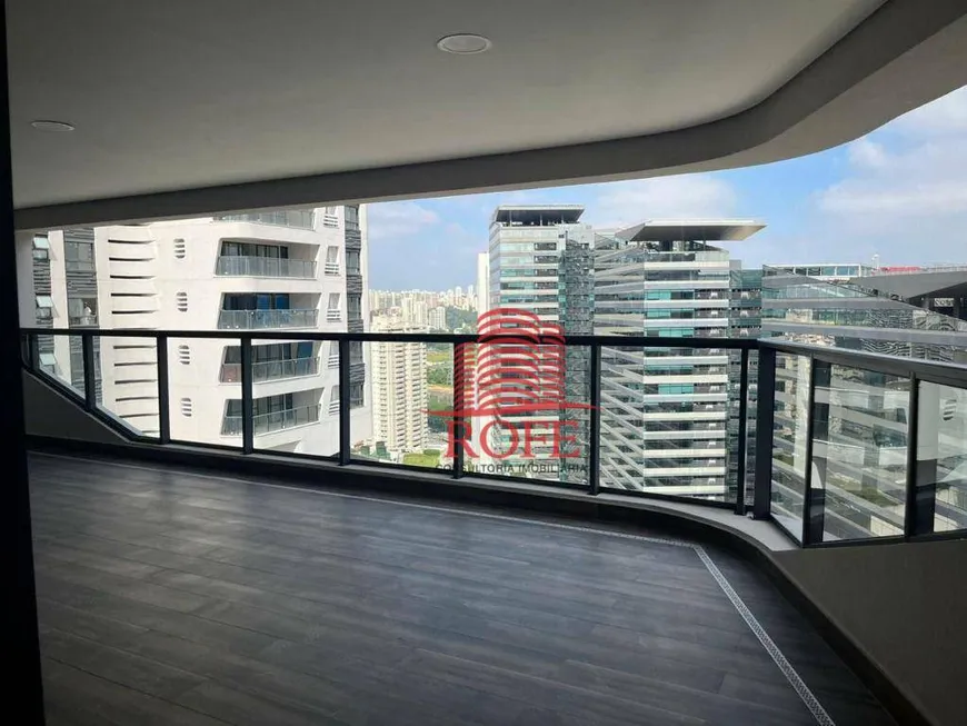 Foto 1 de Apartamento com 4 Quartos à venda, 227m² em Chácara Santo Antônio, São Paulo