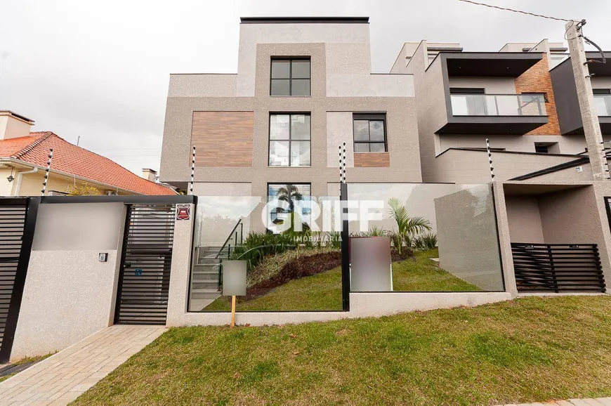 Foto 1 de Casa de Condomínio com 3 Quartos à venda, 205m² em Mossunguê, Curitiba