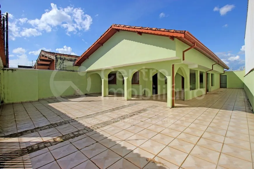 Foto 1 de Casa com 3 Quartos à venda, 200m² em Jardim Ribamar, Peruíbe