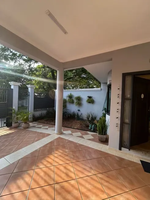 Foto 1 de Casa com 3 Quartos à venda, 306m² em Jardim Bandeirantes, Sorocaba