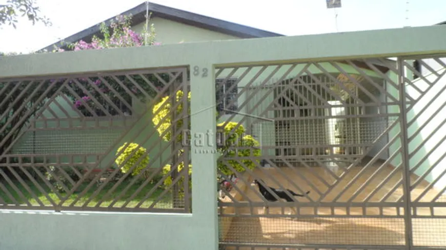 Foto 1 de Casa com 2 Quartos à venda, 120m² em Conjunto Habitacional Maria Cecília Serrano de Oliveira, Londrina