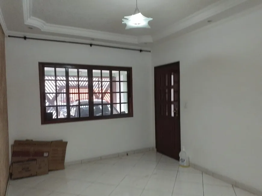 Foto 1 de Casa com 3 Quartos para alugar, 150m² em Vila Emílio, Mauá