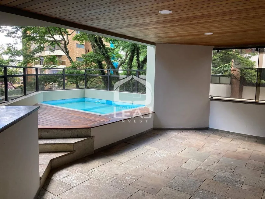 Foto 1 de Apartamento com 4 Quartos para alugar, 286m² em Jardim Vitoria Regia, São Paulo
