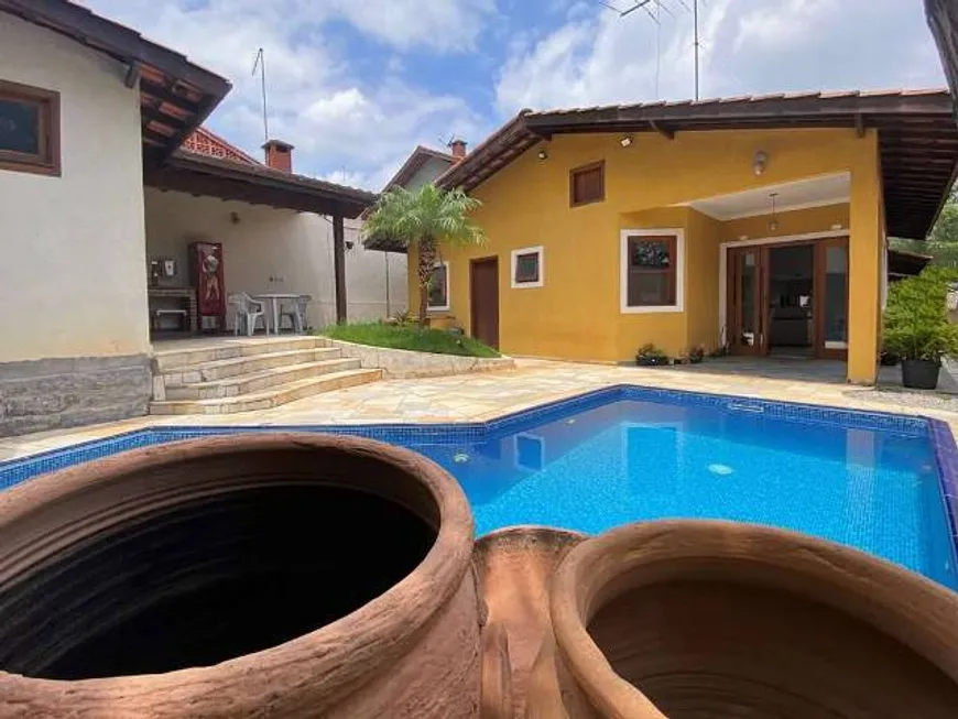 Foto 1 de Casa de Condomínio com 3 Quartos à venda, 361m² em Granja Viana, Cotia