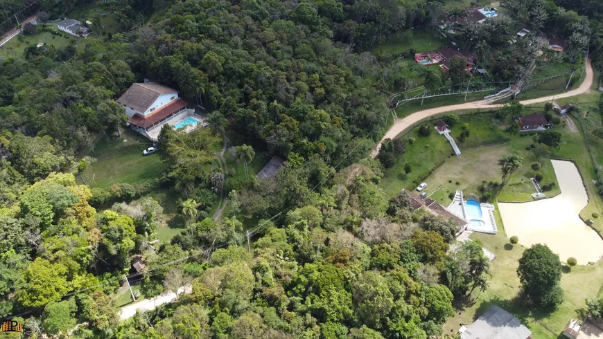 Foto 1 de Fazenda/Sítio com 3 Quartos à venda, 4600m² em Monjolo, Juquitiba