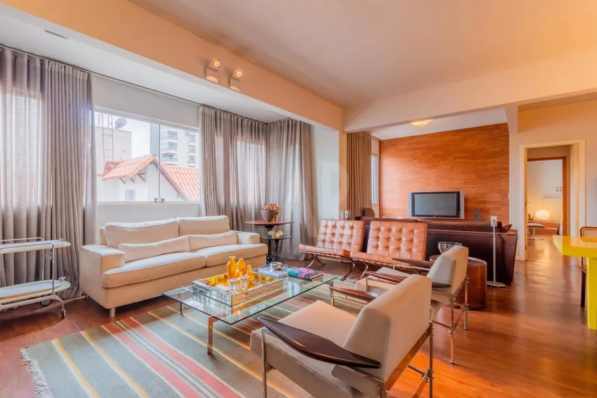 Foto 1 de Apartamento com 2 Quartos à venda, 105m² em Serra, Belo Horizonte