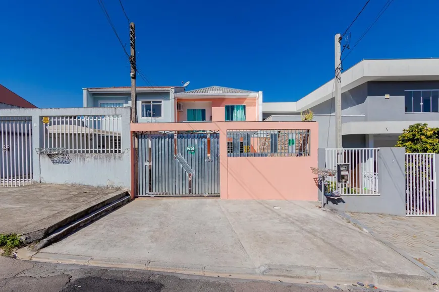 Foto 1 de Sobrado com 4 Quartos à venda, 200m² em Santa Cândida, Curitiba