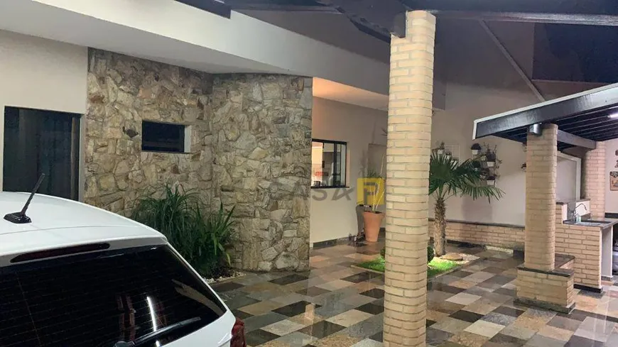 Foto 1 de Casa com 3 Quartos à venda, 186m² em Parque Nova Carioba, Americana