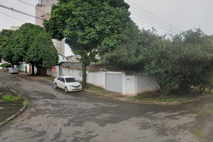 Foto 1 de Casa com 6 Quartos à venda, 100m² em Vila São Luiz, Goiânia