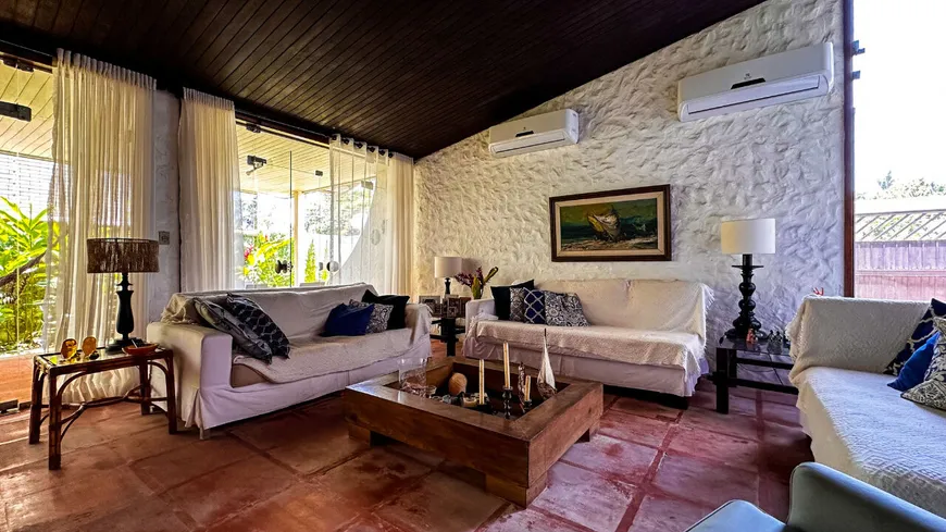 Foto 1 de Casa com 3 Quartos à venda, 290m² em Enseada, Guarujá