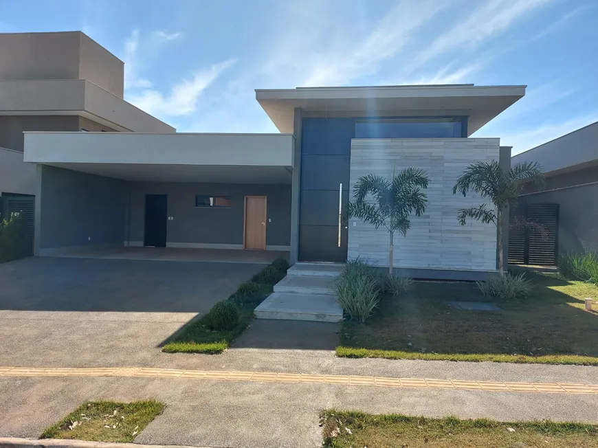 Foto 1 de Casa de Condomínio com 4 Quartos à venda, 253m² em Residencial Goiânia Golfe Clube, Goiânia