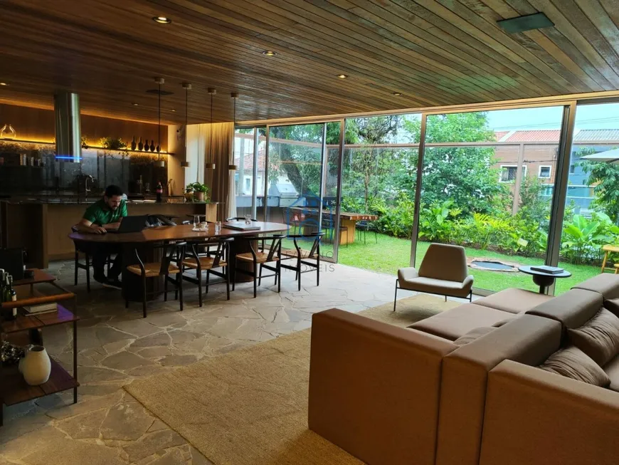 Foto 1 de Casa de Condomínio com 3 Quartos à venda, 274m² em Ipiranga, São Paulo